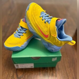 Nike Giannis Immortality 4 (PS) - Lightening / Hyper Pink - size 12